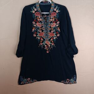 🐞Johnny Was Navy Floral Embroidered Top